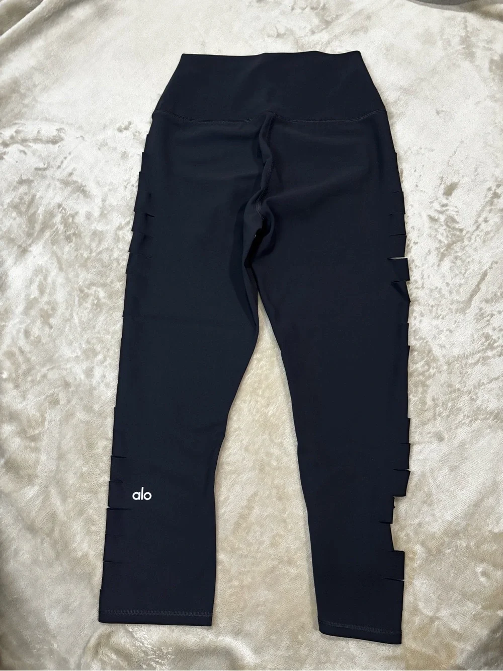 ALO Yoga Black High-Rise Cutout Crop Leggings
